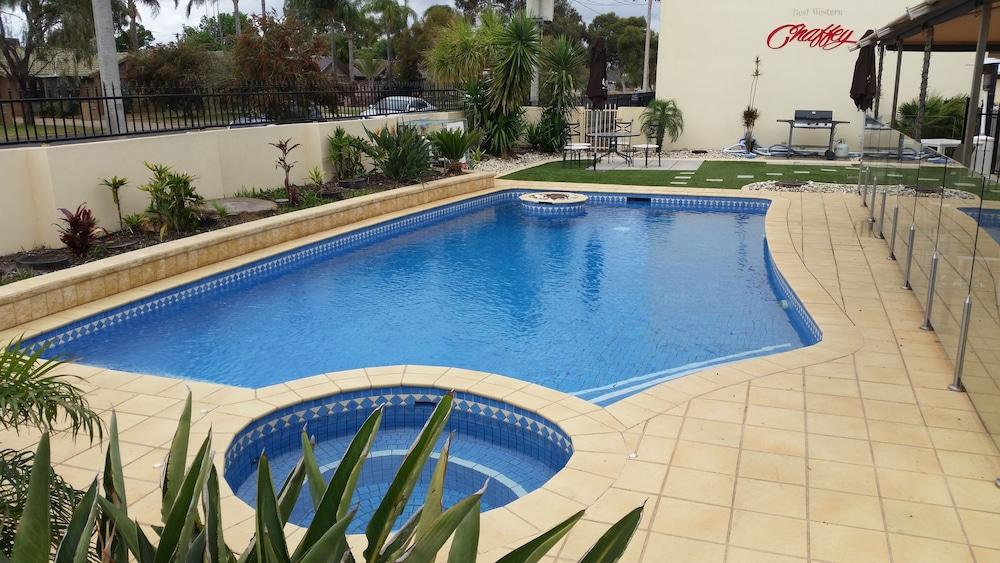 מילדורה Best Western Chaffey Motor Inn מראה חיצוני תמונה